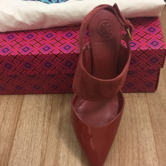 Shoes - Picture 6 of 8